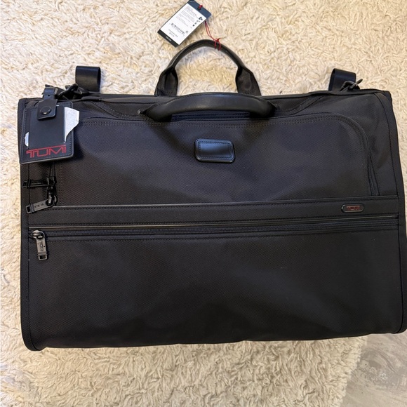 TUMI Alpha Garment Bag BRAND NEW!! - Picture 2 of 15